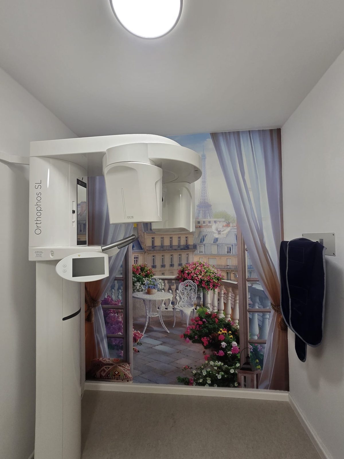 Röntgenraum mit digitalem 3D-Röntgengerät